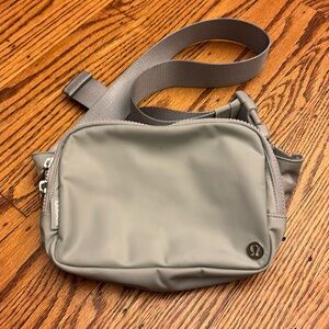 Lululemon Everywhere Belt Bag Large EUC
